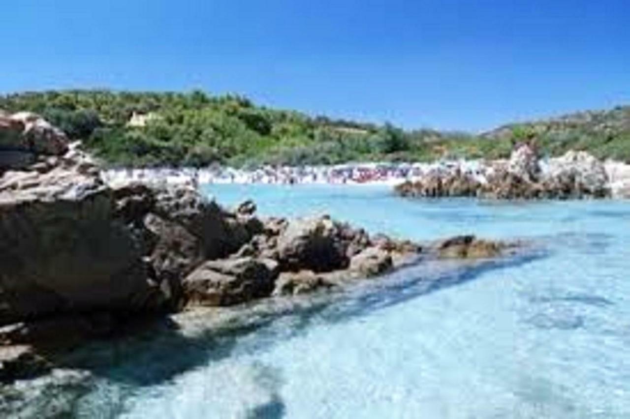 Villasimius Villetta A 300 Mt Dalla Spiaggia Exterior photo